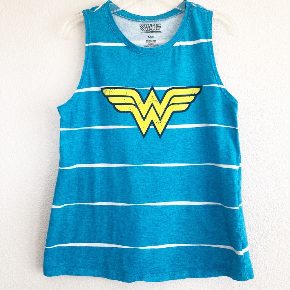 Wonder Woman Muscle Crop Graphic Tee. Sz small.